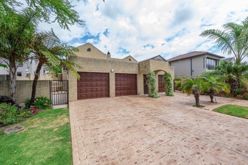 4 Bedroom Property for Sale in Vredekloof Heights Western Cape